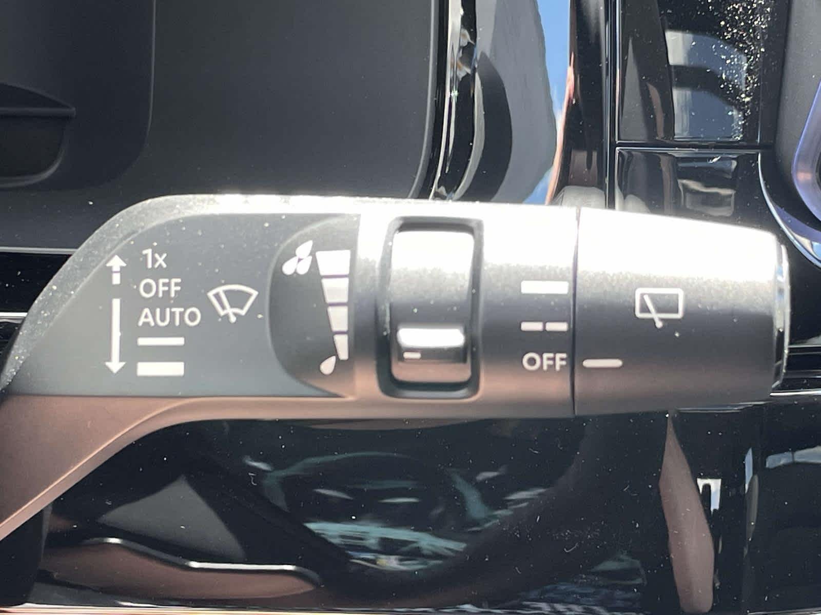New 2026 Boulder Gray Pearl/Super Black Nissan Platinum image 35