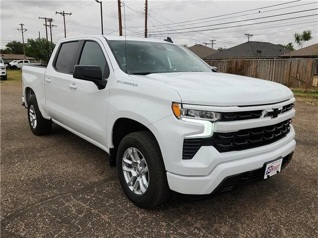 Used 2026 White Chevrolet RST 4x2 Crew Cab 5.75 ft. box 147.4 in. WB image 6