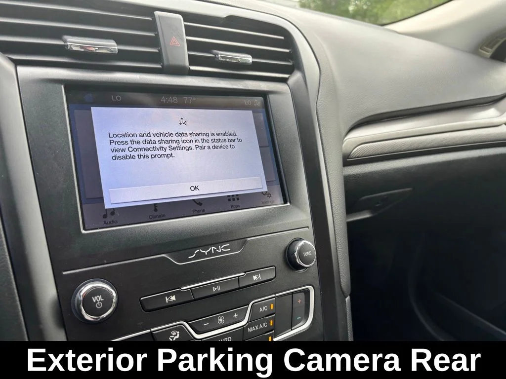 Used 2019 Gray Ford SE image 19