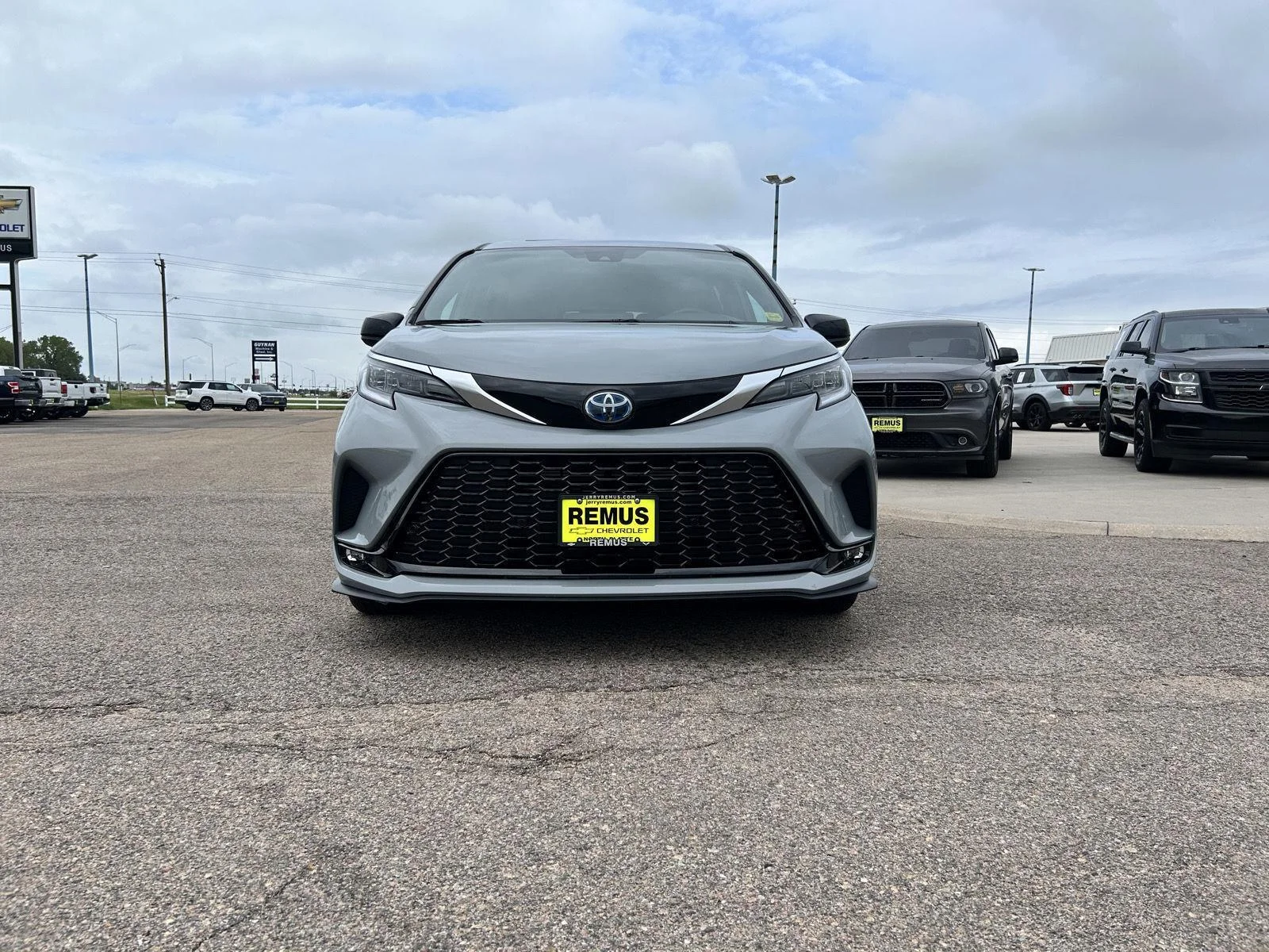 Used 2024  Toyota XSE image 2