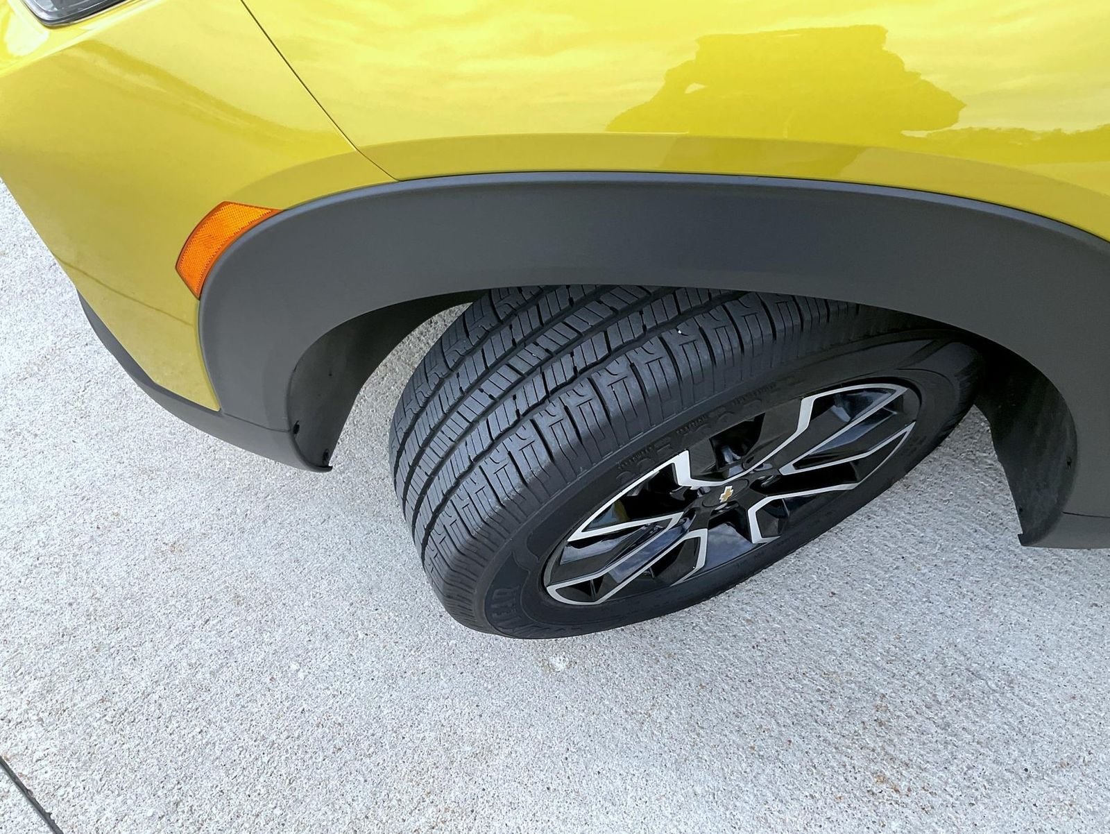 Used 2023 Yellow Chevrolet ACTIV image 23
