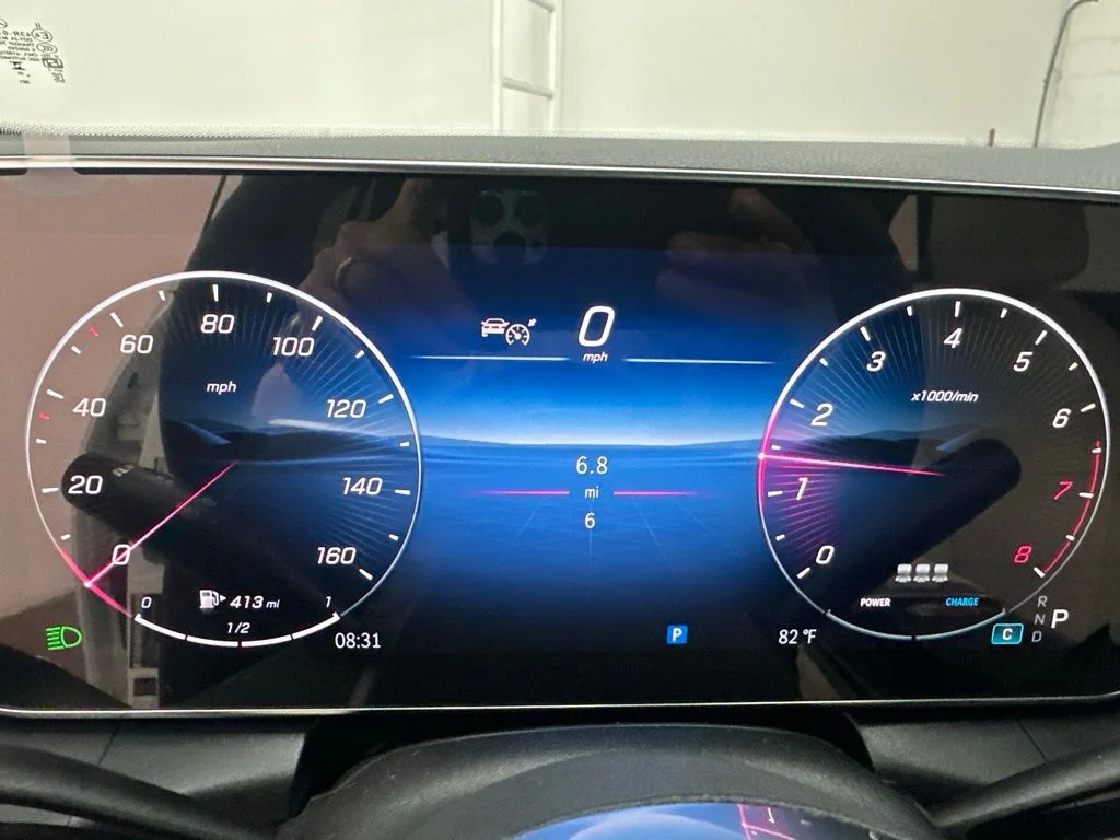 New 2027 White Mercedes-Benz GLC 300 image 15