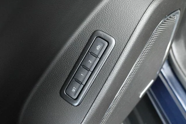 2020 GMC Yukon Denali - Photo 23