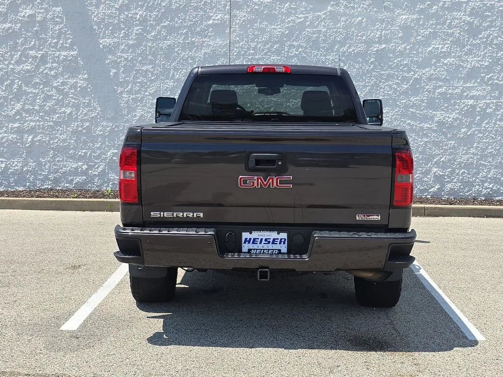 Used 2015 Silver GMC SLT image 12