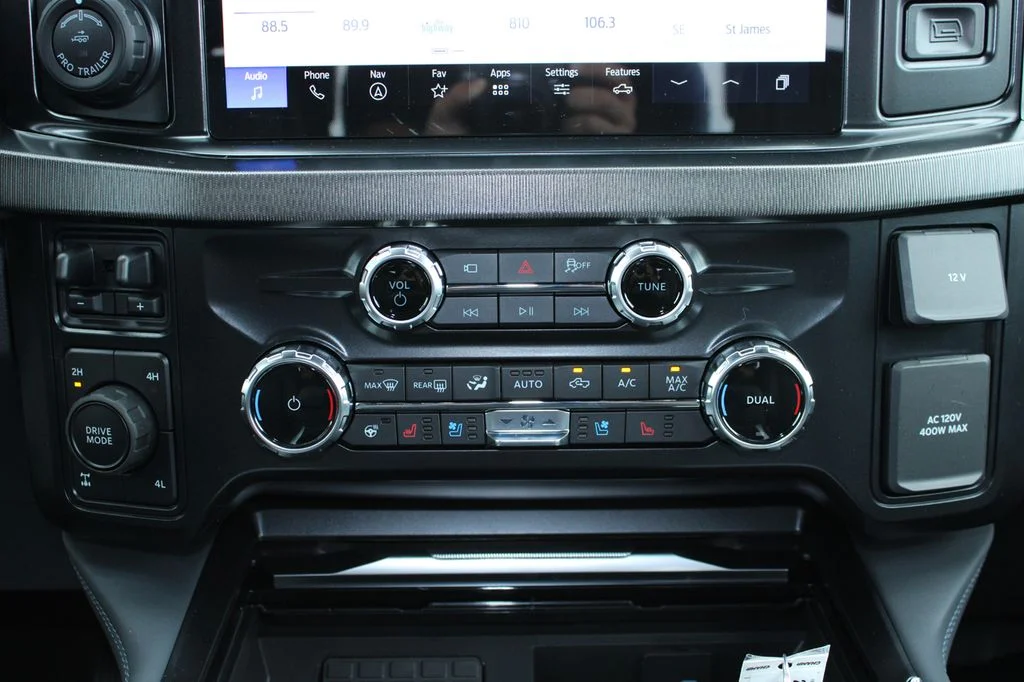 New 2026 Star White Metallic Tri-Coat Ford F-250® Platinum® image 31