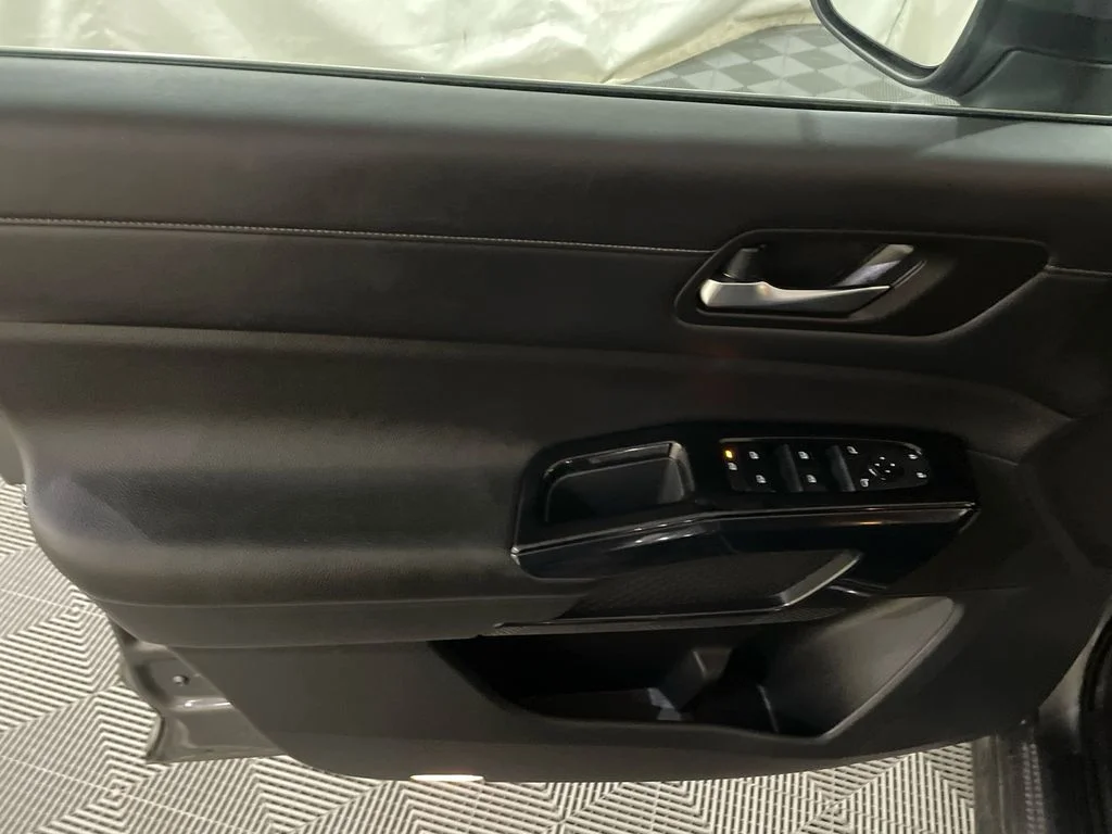 Used 2022 Gun Metallic Nissan SV image 11