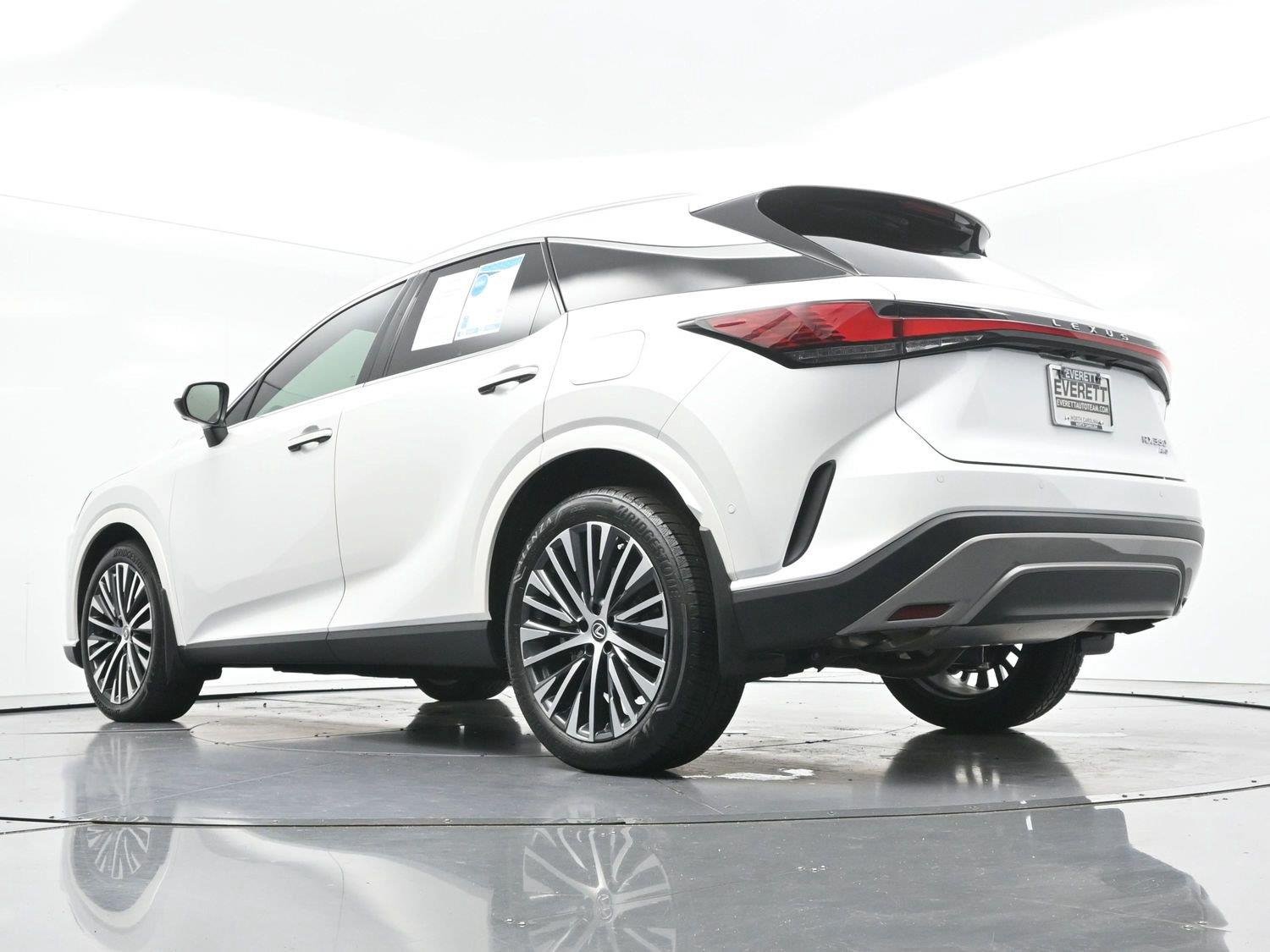 Used 2025 White Lexus RX 350 image 53