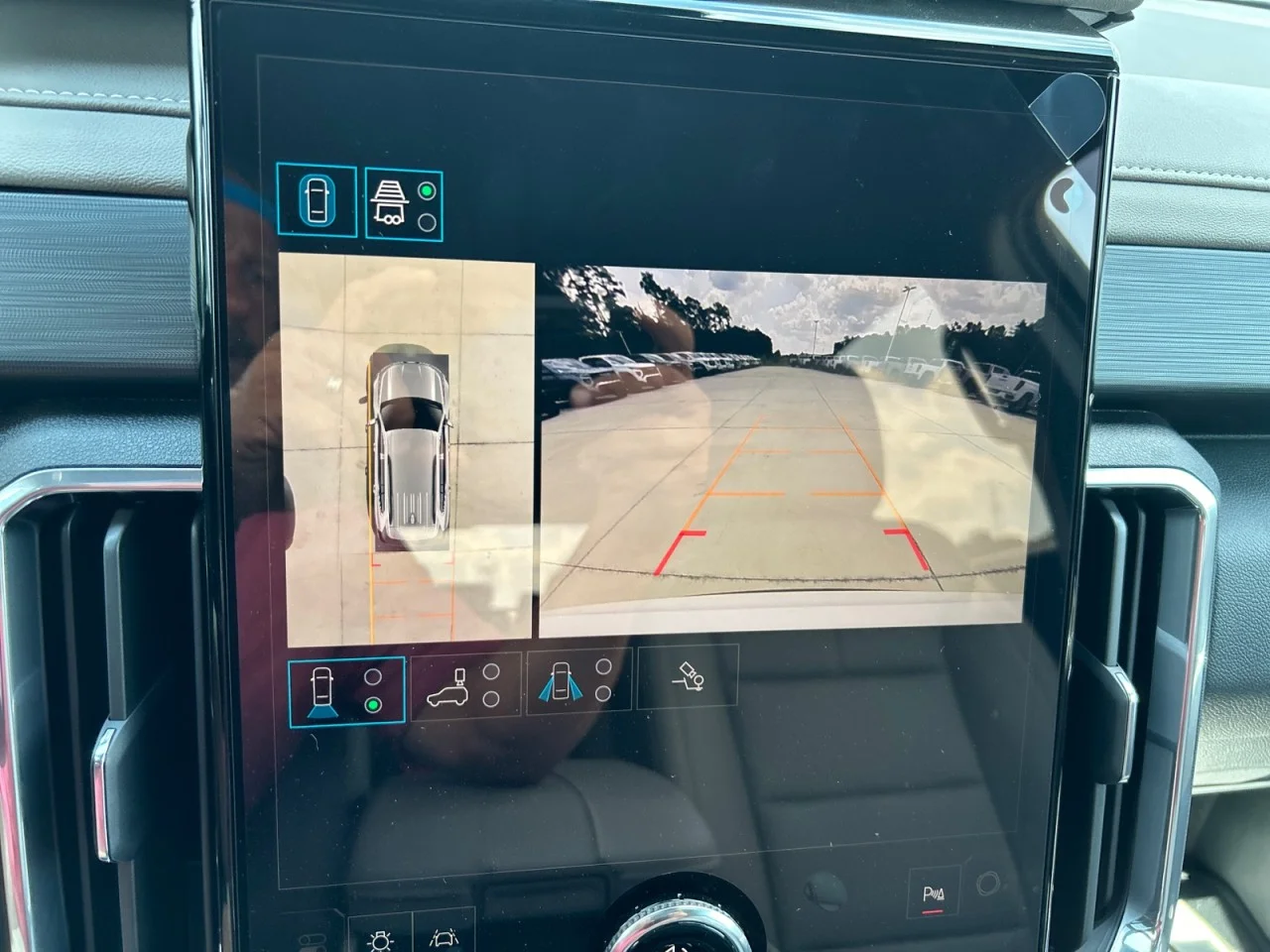 New 2026 Summit White GMC Elevation image 12