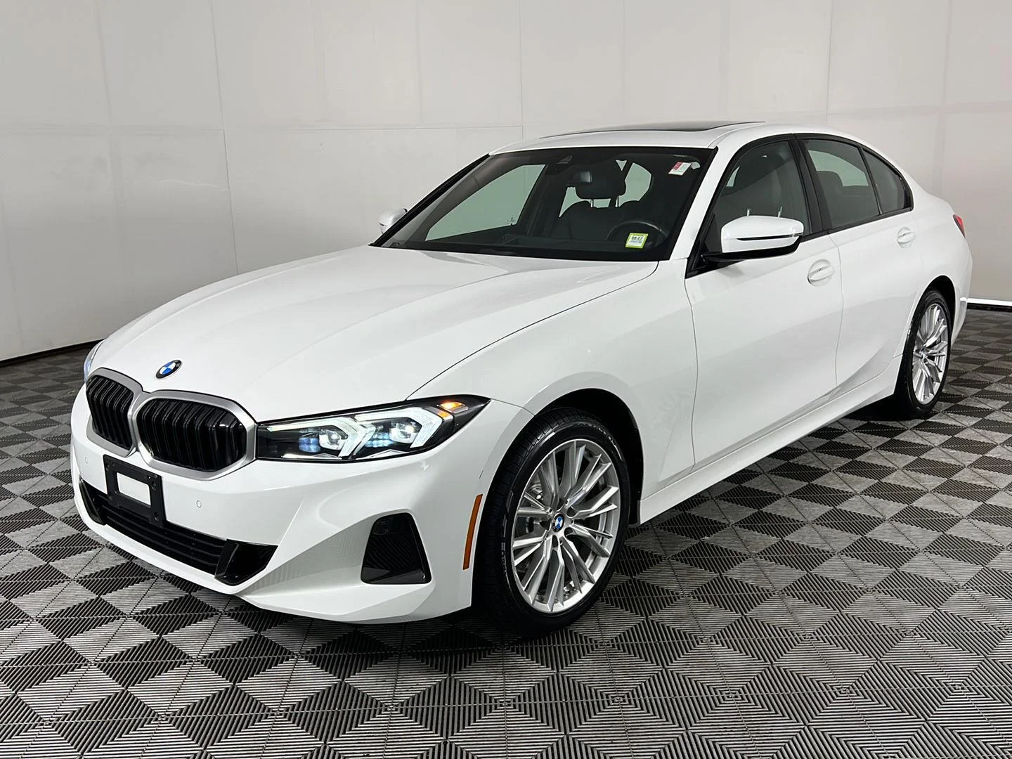 Used 2023 Alpine White BMW 330i xDrive image 13