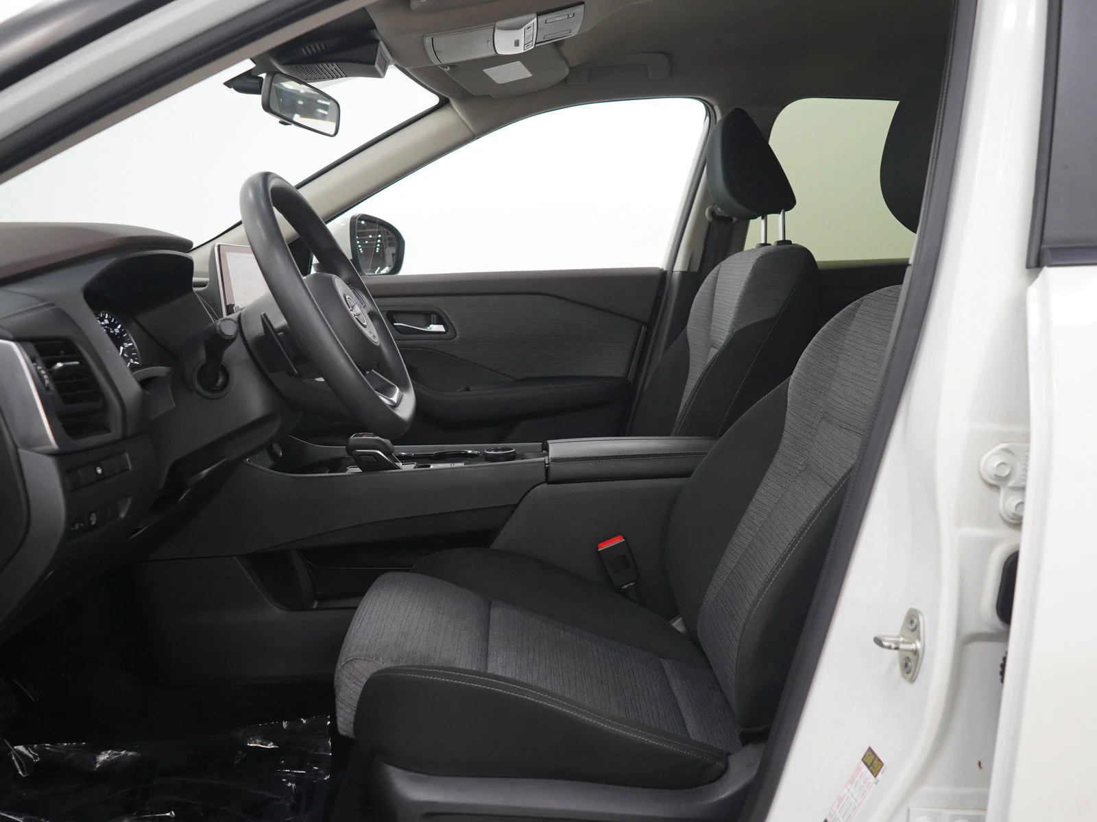Used 2023 Pearl White Tricoat Nissan SV image 22