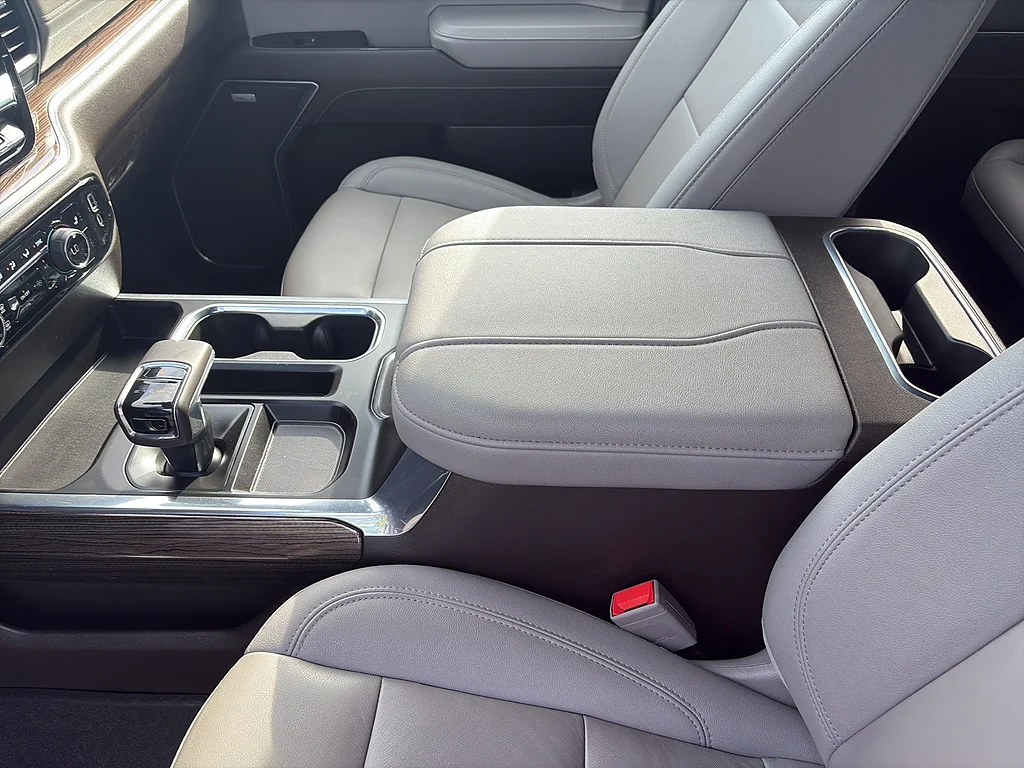 Used 2023 Summit White Chevrolet  image 35
