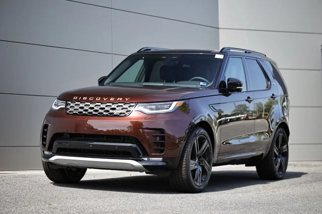 2026 Land Rover Discovery P360 Gemini Edition's photo