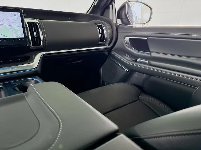New 2026 Dark Matter Gray Metallic Ford MAX Platinum® image 60