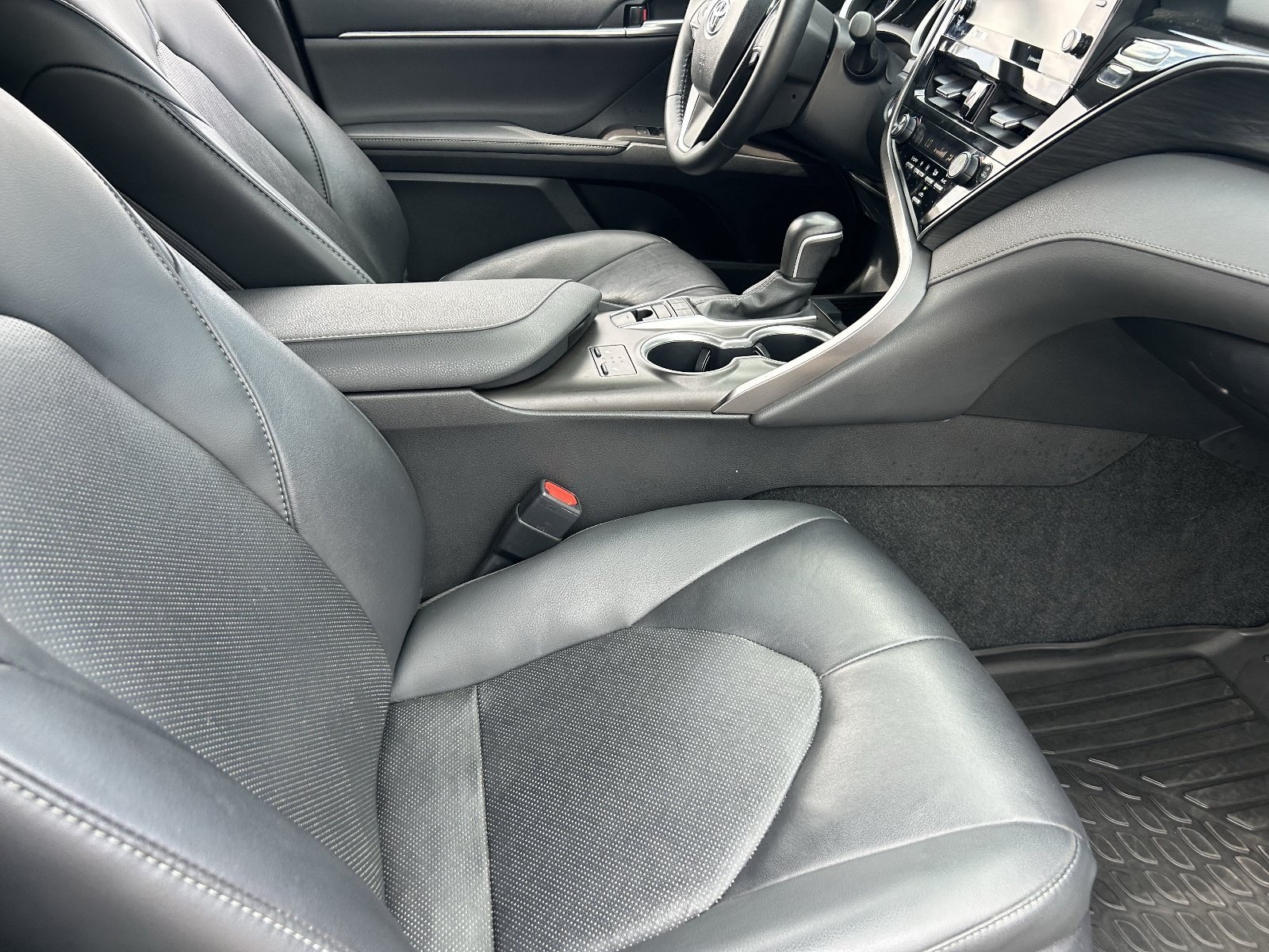 Used 2024 Black Toyota XLE image 5