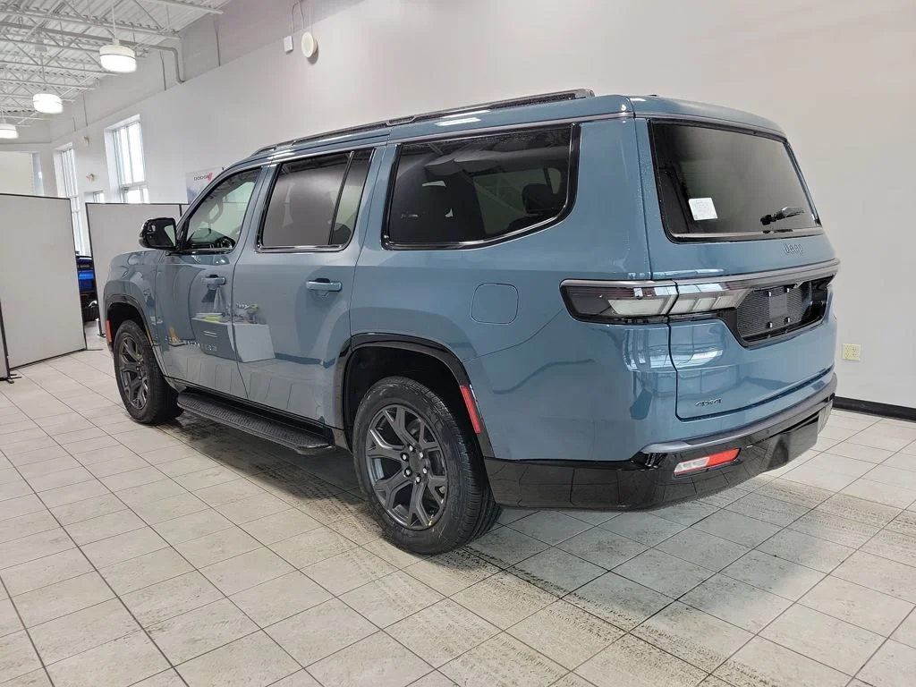 New 2026 Steel Blue Exterior Paint Jeep Limited Altitude image 5