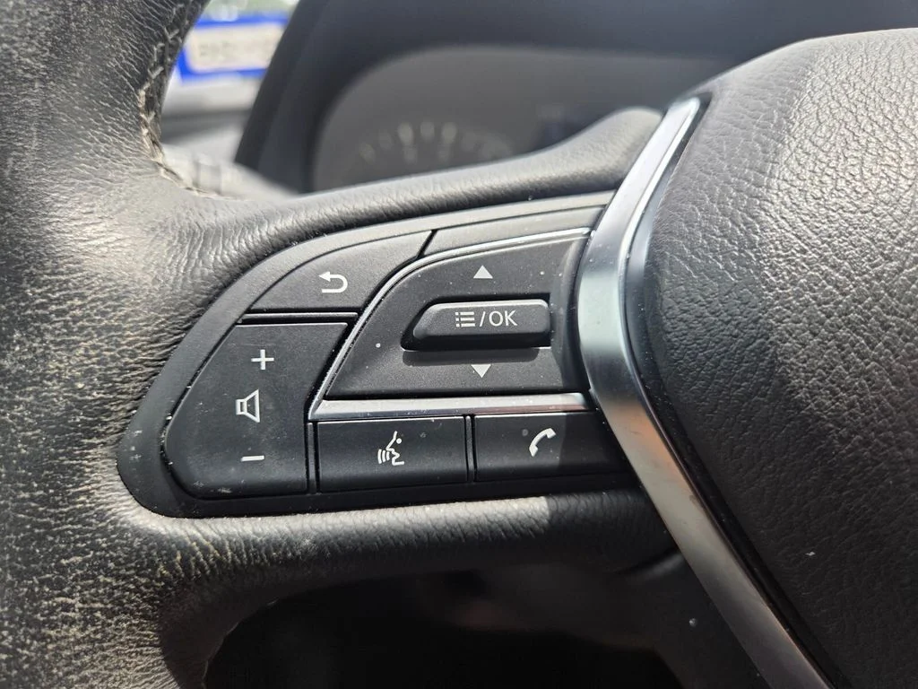 Used 2023 Black INFINITI SENSORY image 13
