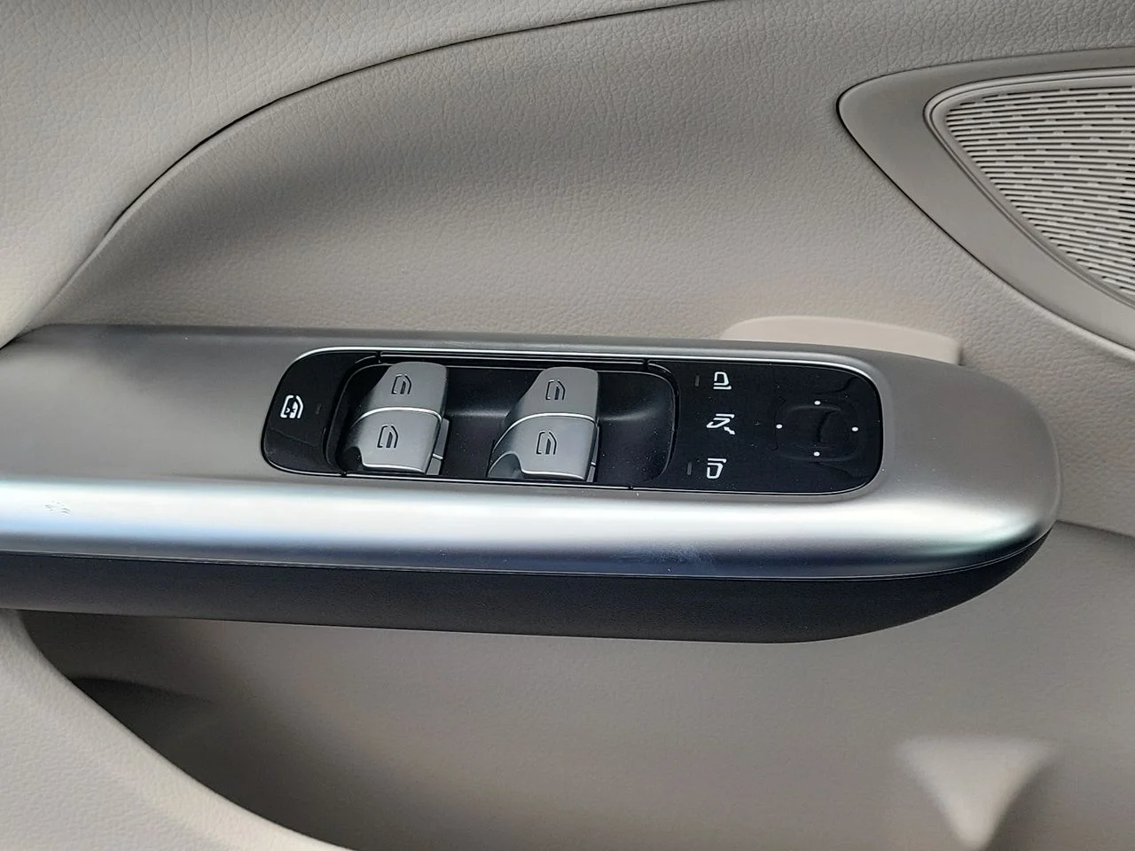 New 2026 Twilight Blue Metallic Mercedes-Benz C 300 image 24
