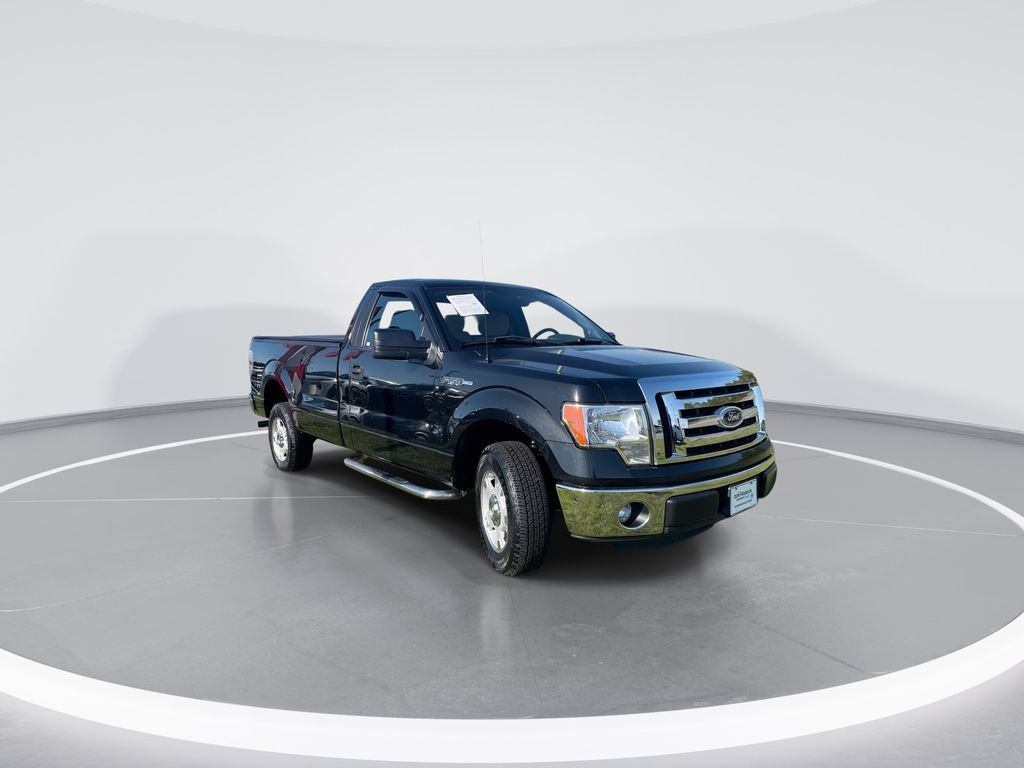 Used 2012 Black Ford XLT image 2