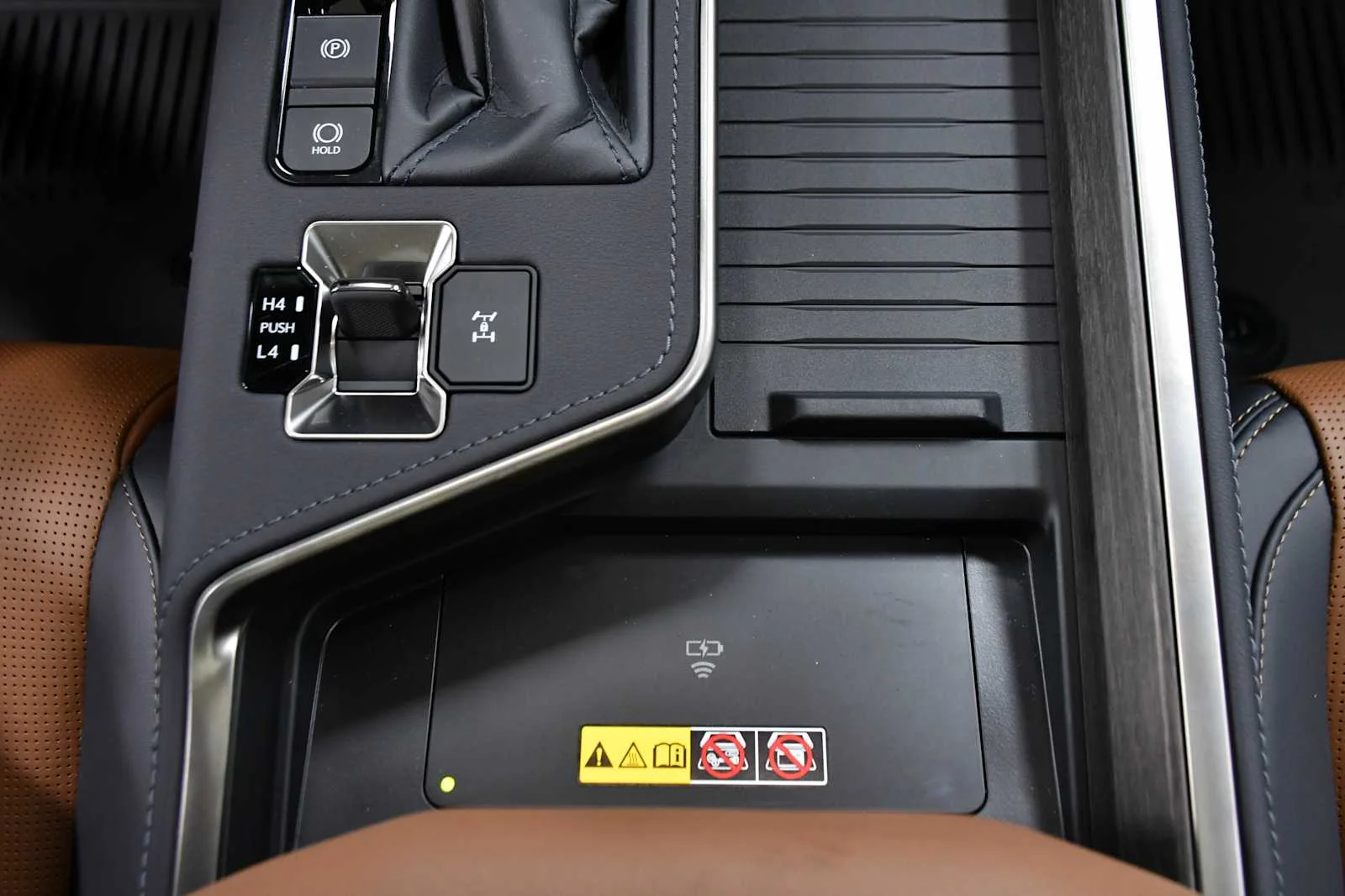Certified Used 2026 MERCURY GRAY MC. Lexus Luxury+ image 24