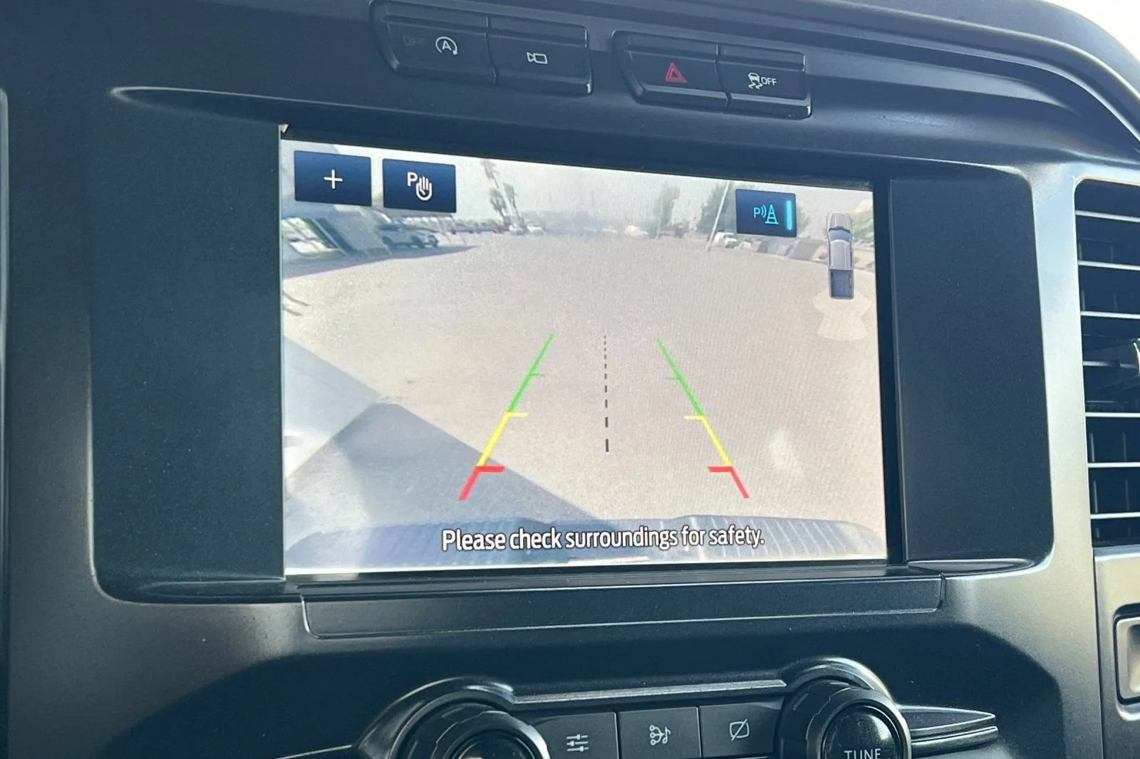 Used 2021 White Ford XL image 18