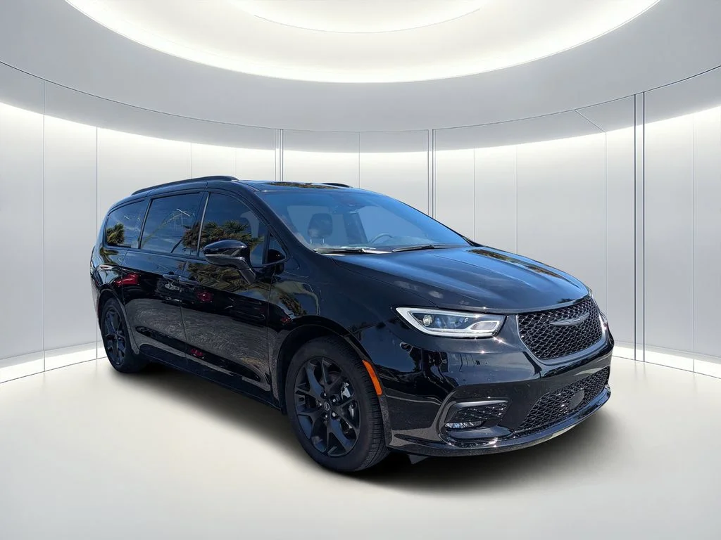 2026 Chrysler Pacifica Limited - Photo 2
