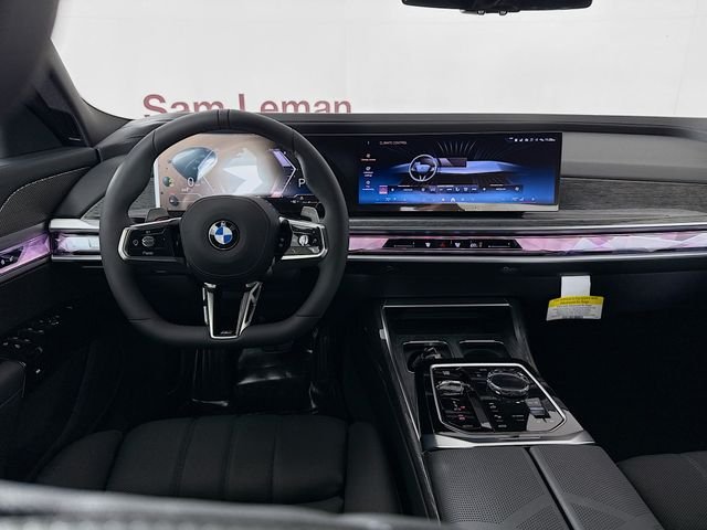 2025 BMW 7 Series 760i - Photo 24