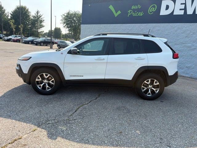 Used 2016 Bright White Clearcoat Jeep Trailhawk image 2