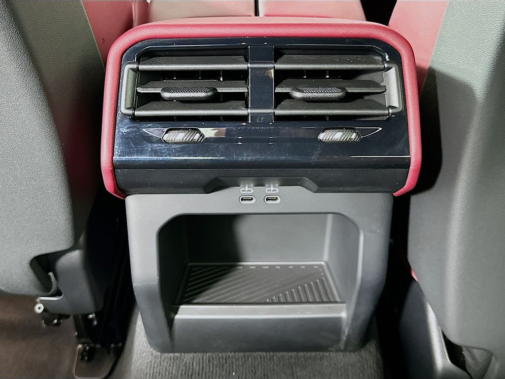 2025 BMW 5 Series 530i - Photo 26