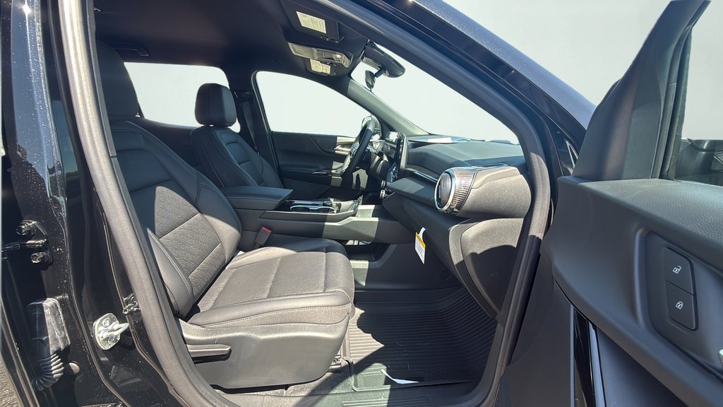 New 2027 Mosaic Black Metallic Chevrolet FWD LT image 40