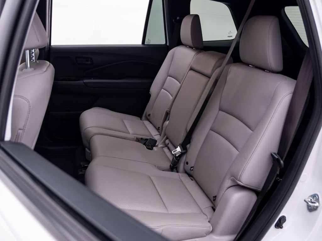 2023 Honda Passport EX-L - Photo 17