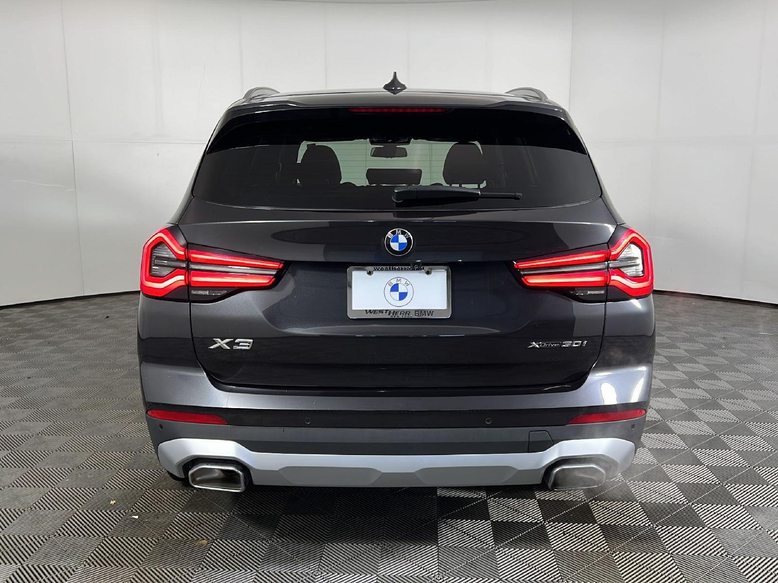 Used 2023 Dark Graphite Metallic BMW xDrive30i image 6