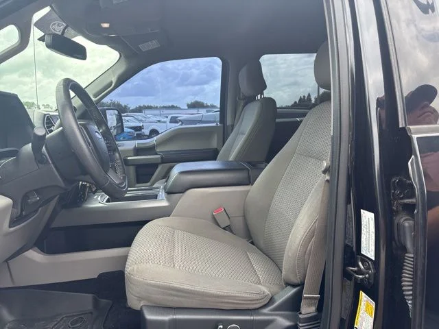 Used 2017 Black Ford XLT image 9
