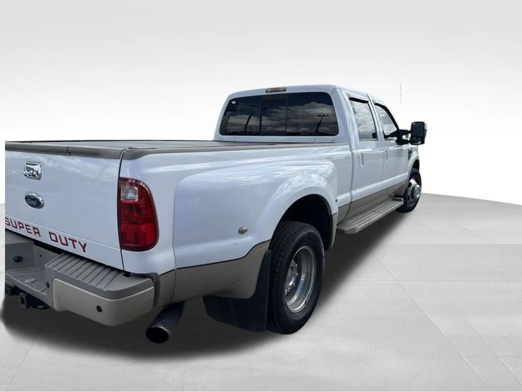 Used 2008  Ford King Ranch image 4