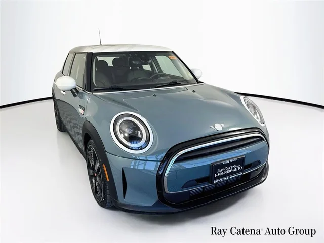 2023 MINI Hardtop 4 Door Cooper FWD photo