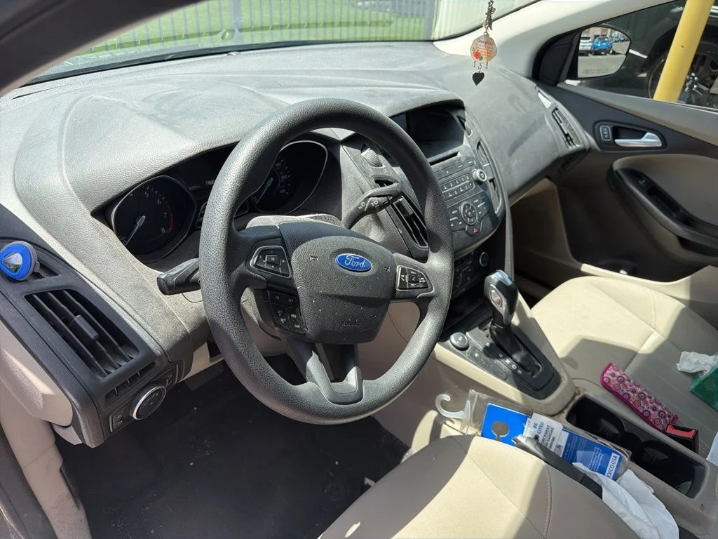 Used 2016 Gray Ford SE image 26