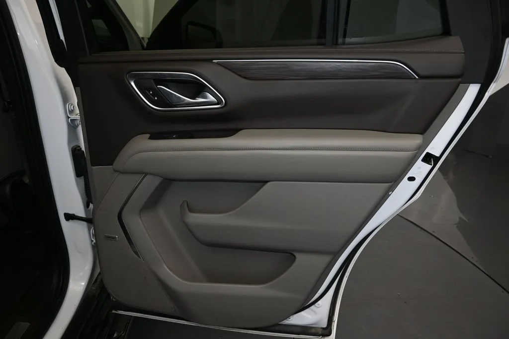 Used 2021 Summit White Chevrolet LT image 22