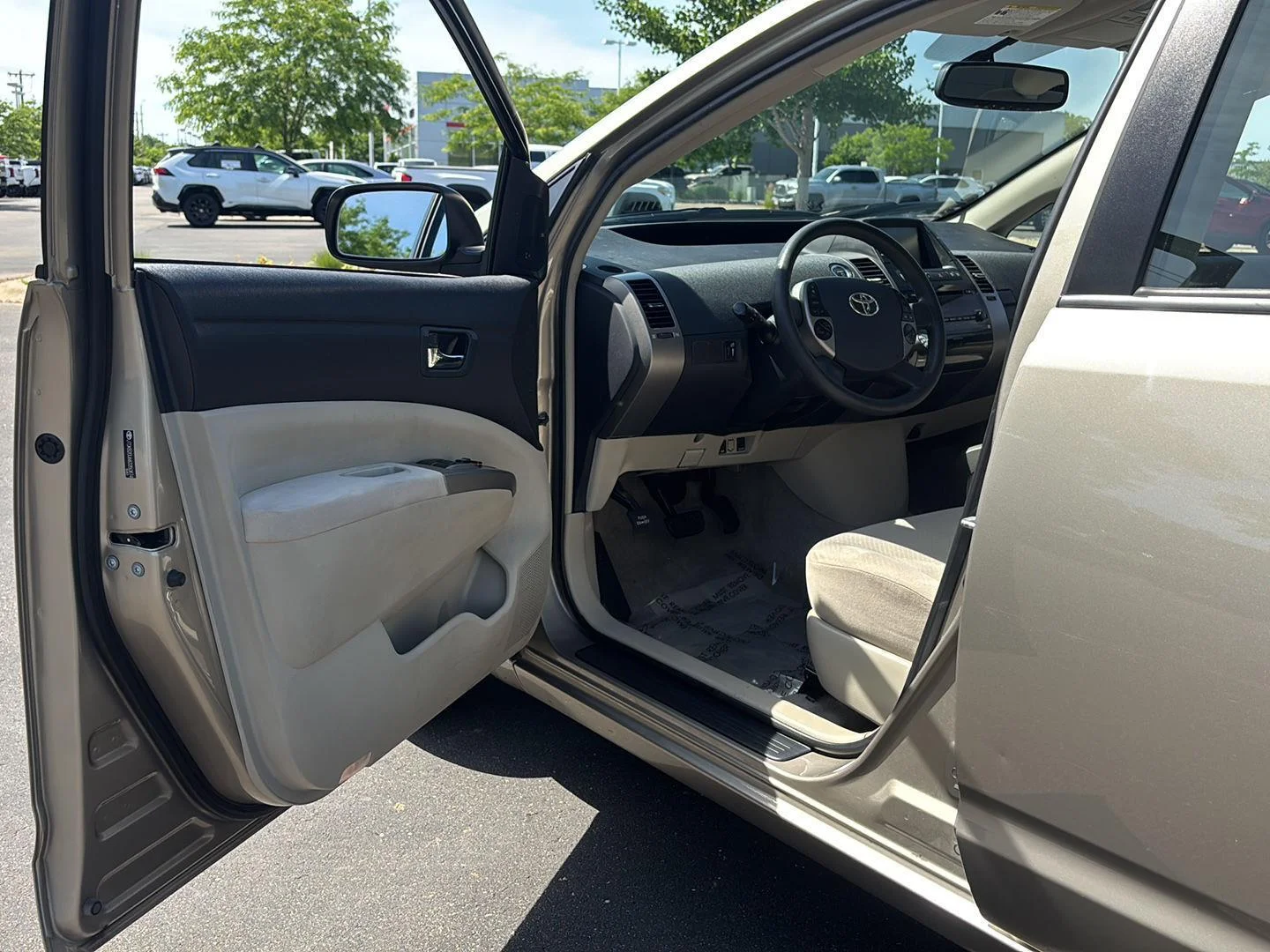 Used 2008 Driftwood Pearl Toyota Base image 2