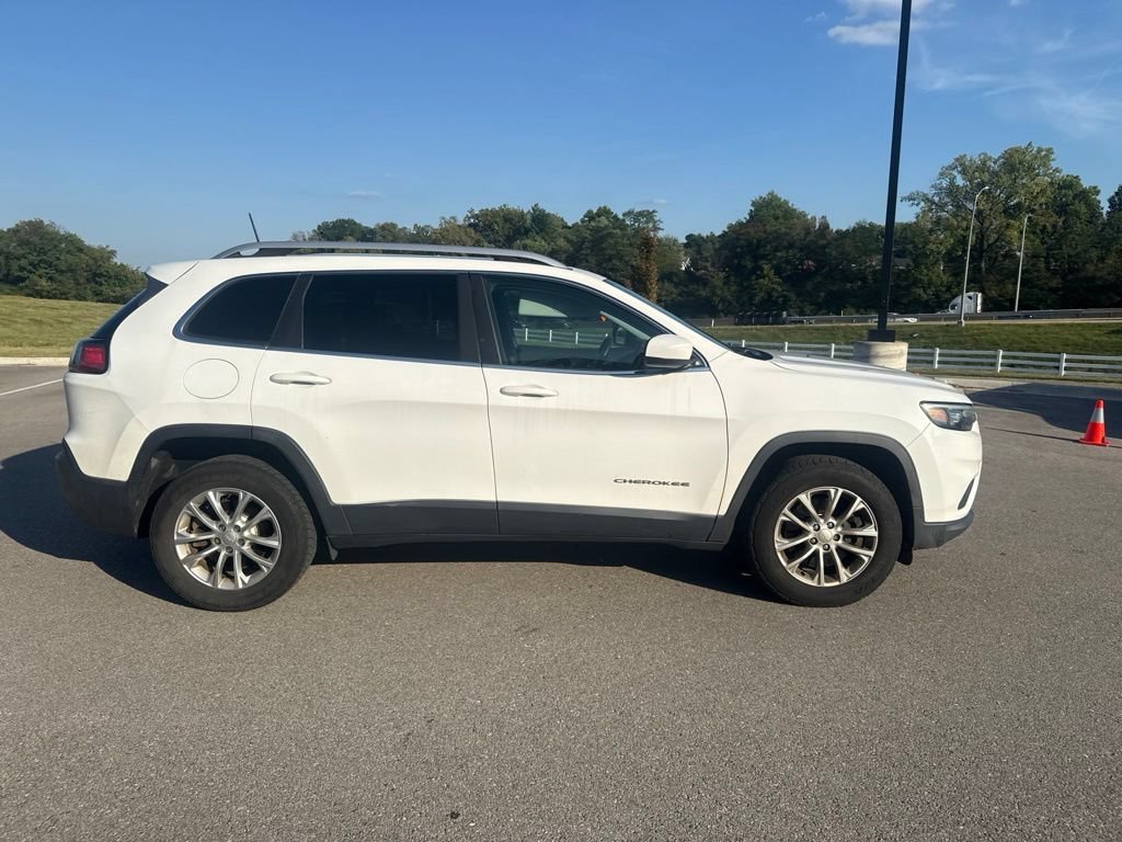 Used 2019 Jeep Cherokee Latitude with VIN 1C4PJMCX1KD158855 for sale in Fort Wright, KY