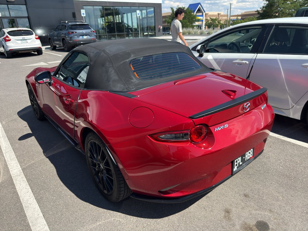 Used 2016 Soul Red Metallic Mazda Club image 2