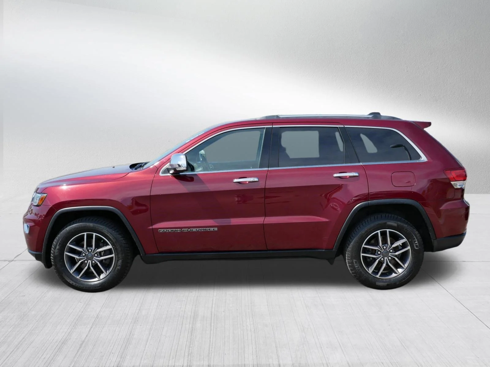 Used 2020 Velvet Red Pearlcoat Jeep Limited image 4