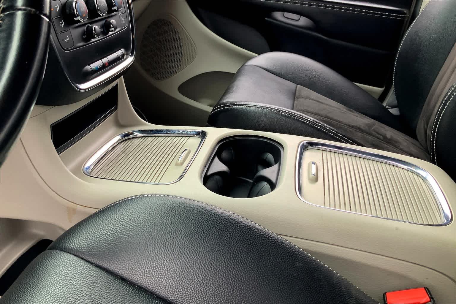2020 Dodge Grand Caravan SXT - Photo 14
