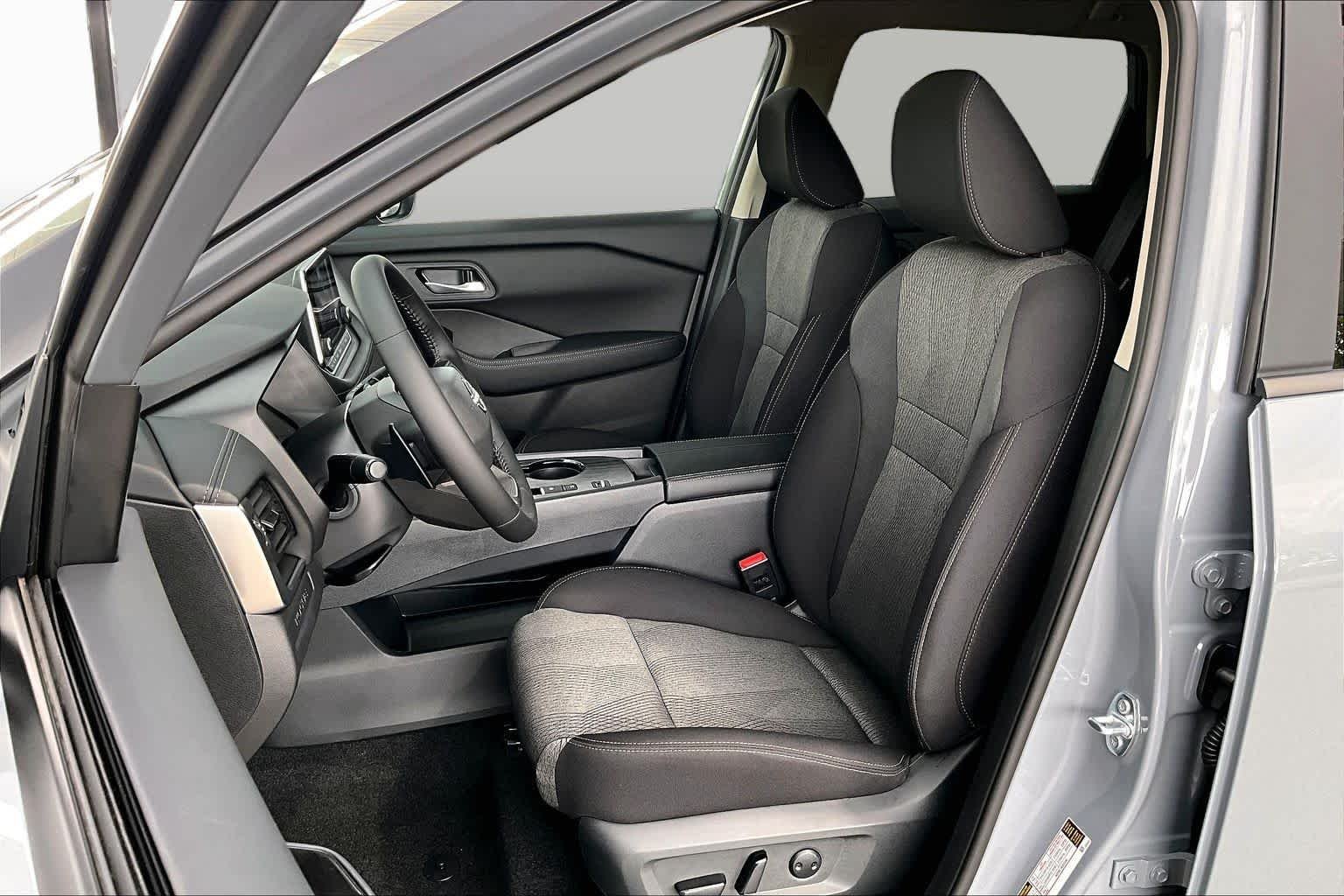 New 2027 Boulder Gray Pearl Nissan SV image 15