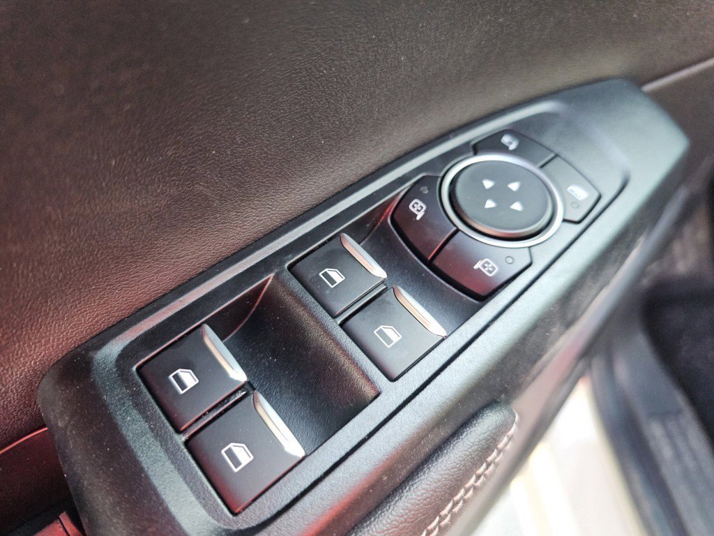 New 2025 Desert Sand Ford LARIAT image 32