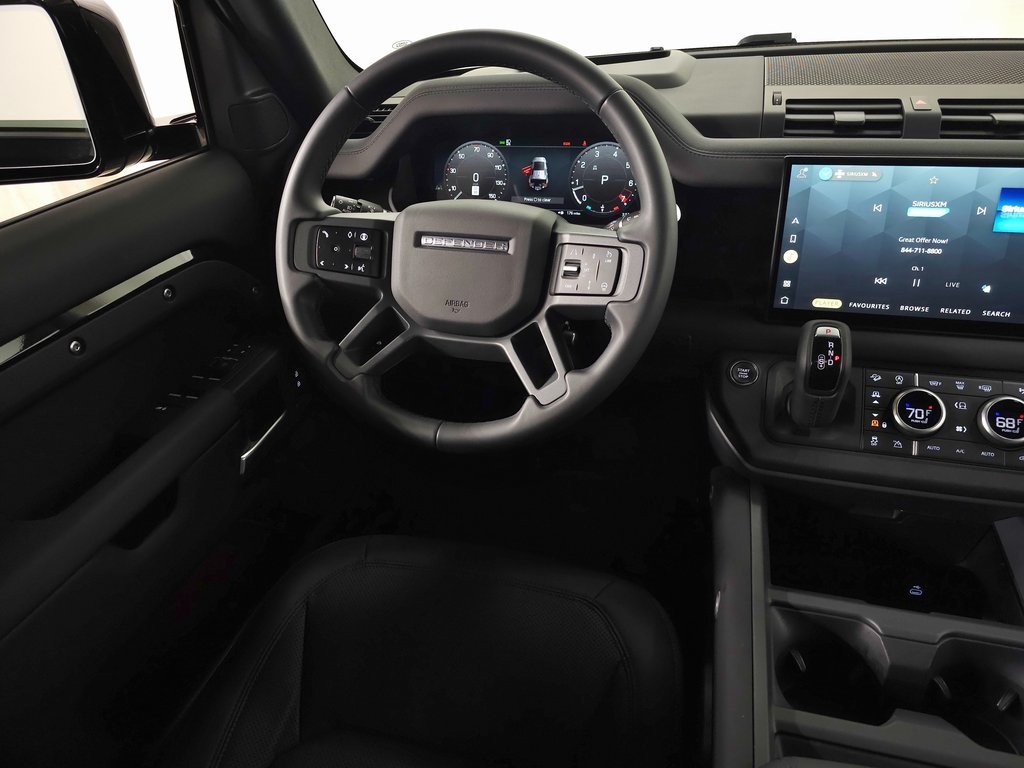 2025 LAND ROVER DEFENDER - Image 19