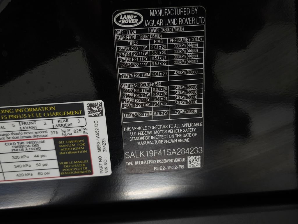 Used 2025 Black Land Rover Autobiography image 48