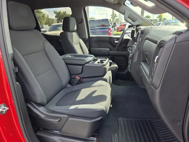 Used 2022 Red Chevrolet Custom image 17