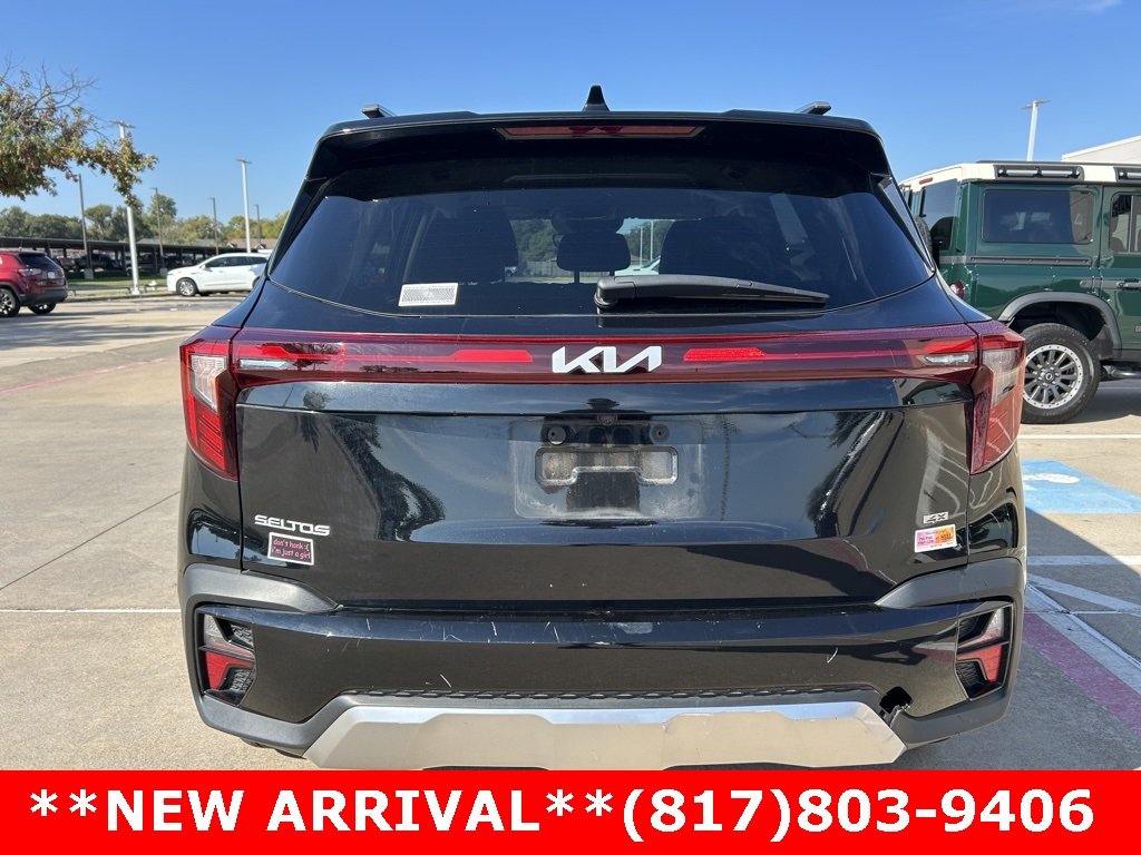 2024 Kia Seltos S photo 3