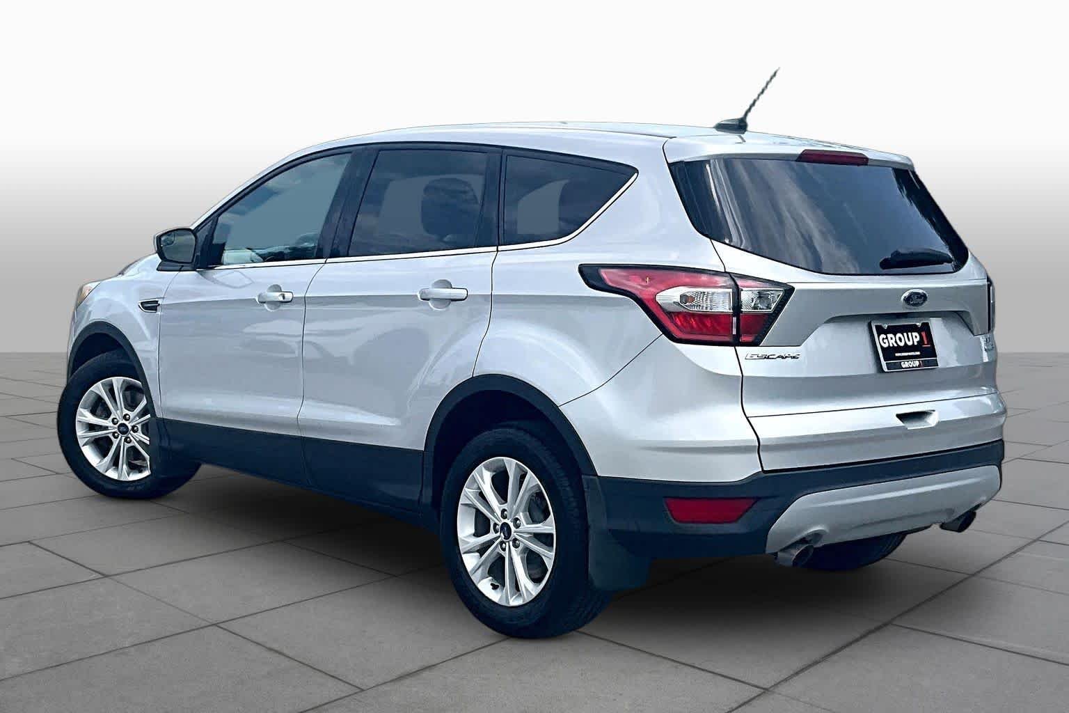 Used 2017 Ingot Silver Metallic Ford SE image 12