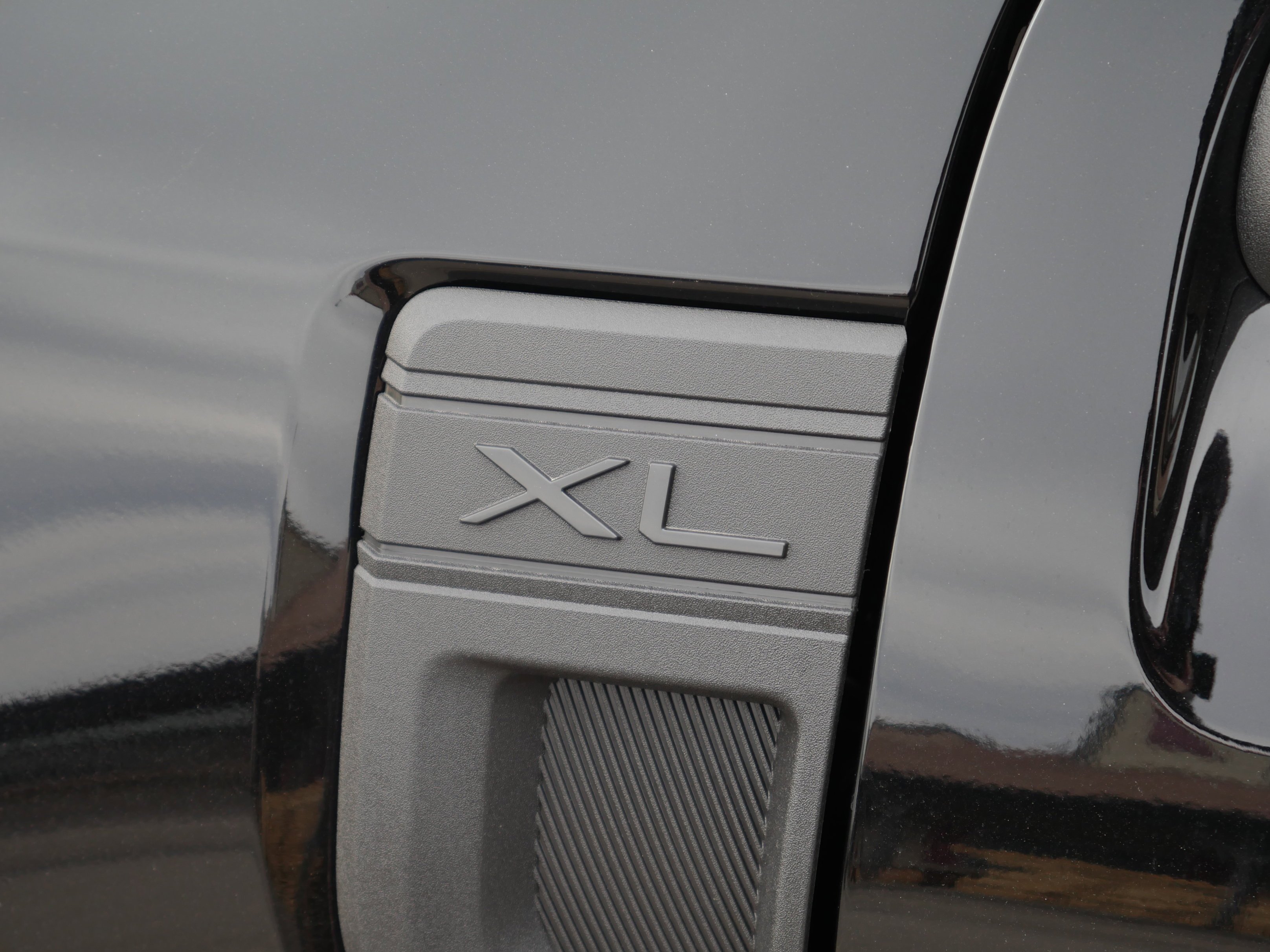 New 2026 Shadow Black Ford XL image 15