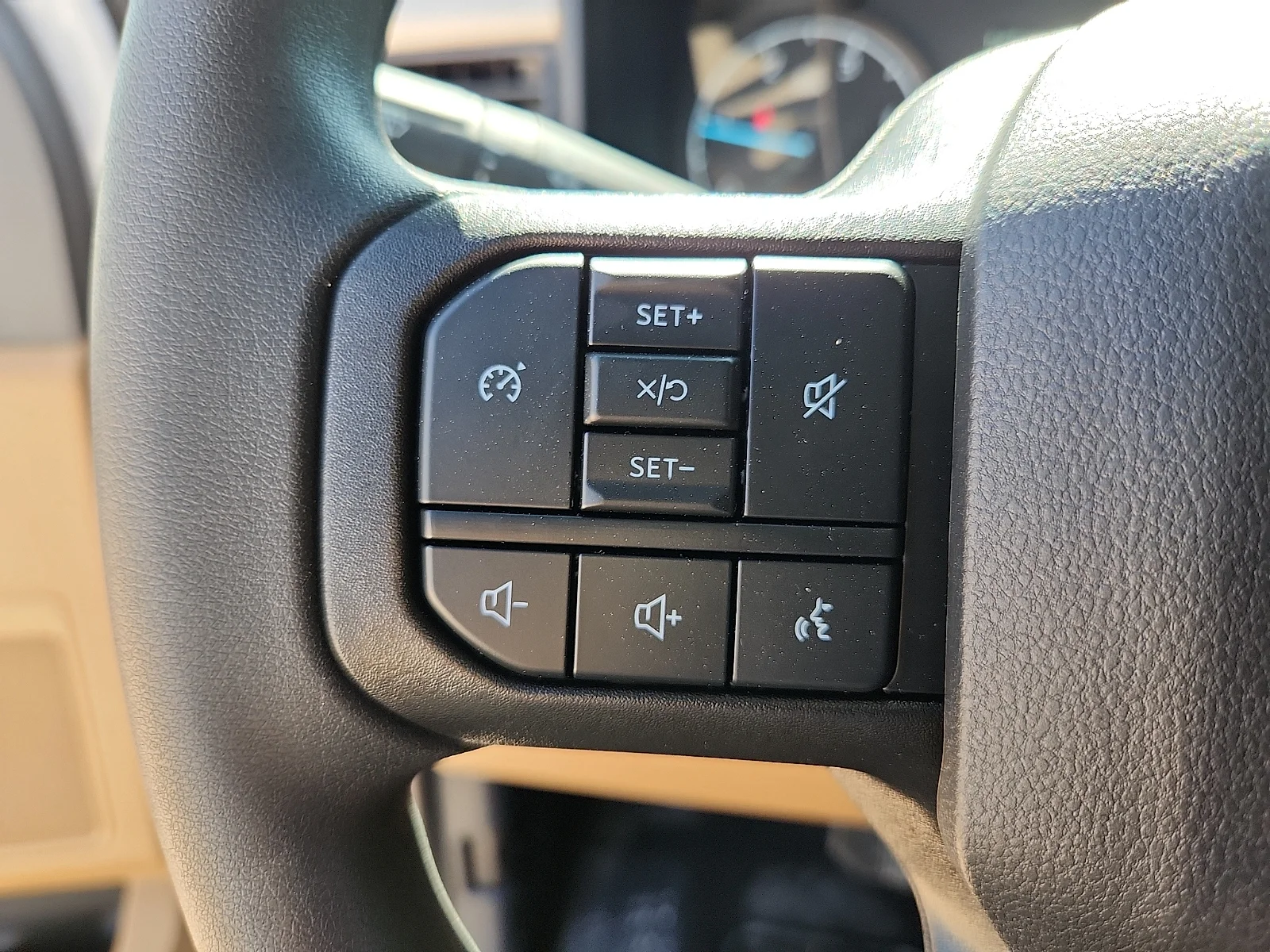 New 2027 Oxford White Ford XLT image 20